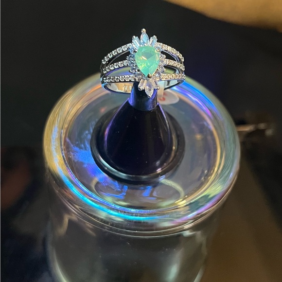 Jewelry - No bag, size 10